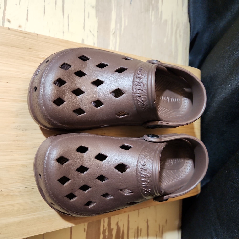 NOTHINZ Brown Clogs Ladies 5 Jr 3